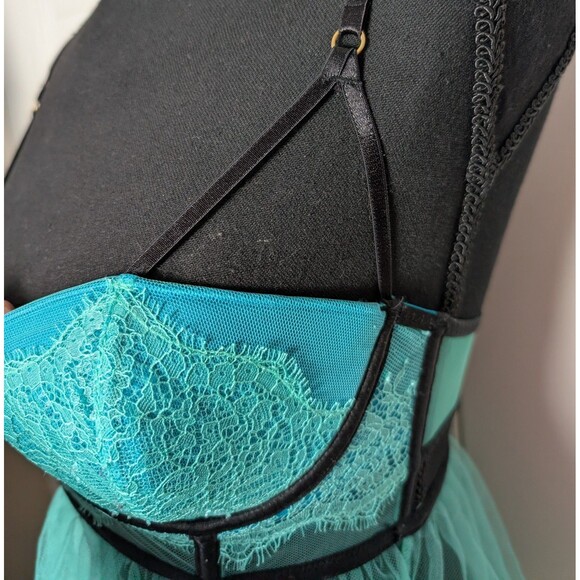 Victoria Secret Size 34C Babydoll Slip Dress Underwire Bra Y2K Gothic Burlesque - Picture 4 of 10